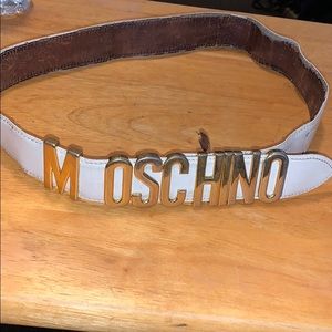 Very used Moschino belt
